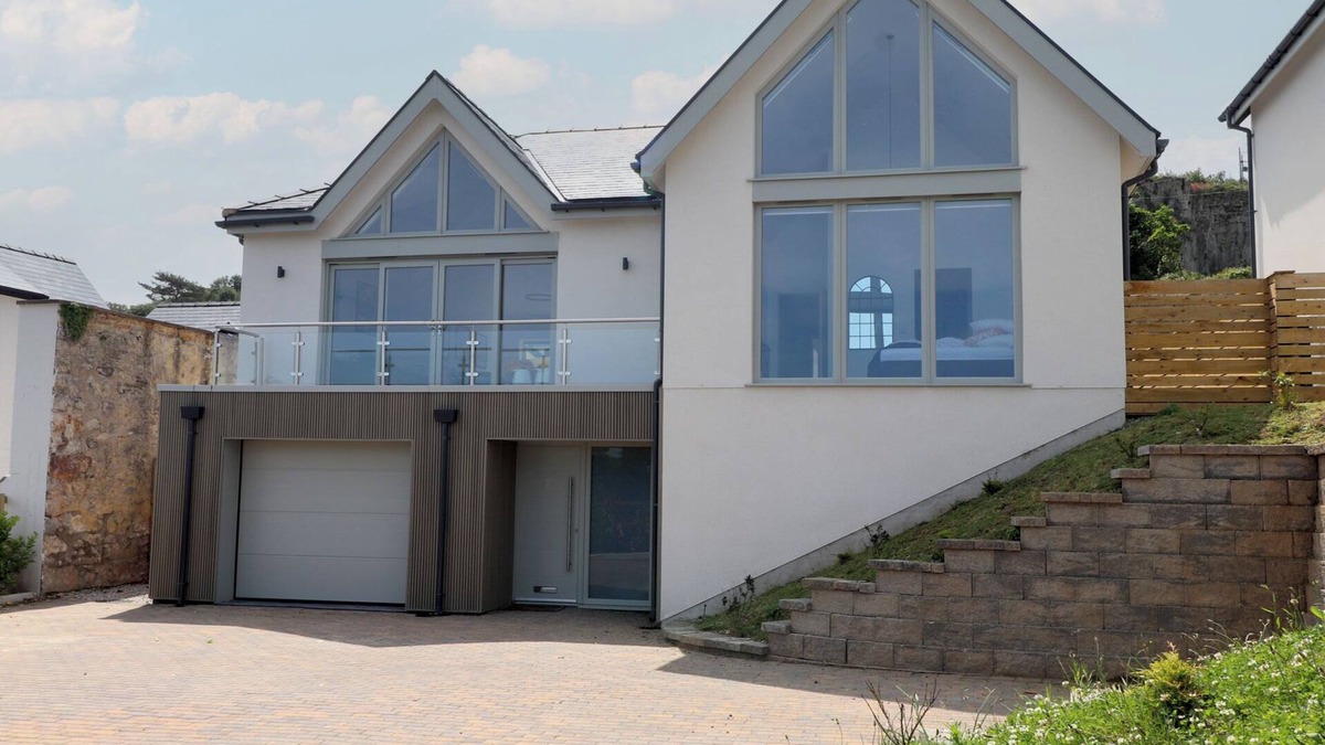 Llanddulas Cottage | GOLYGFA GELE, pet friendly, country holiday cottage in Llanddulas