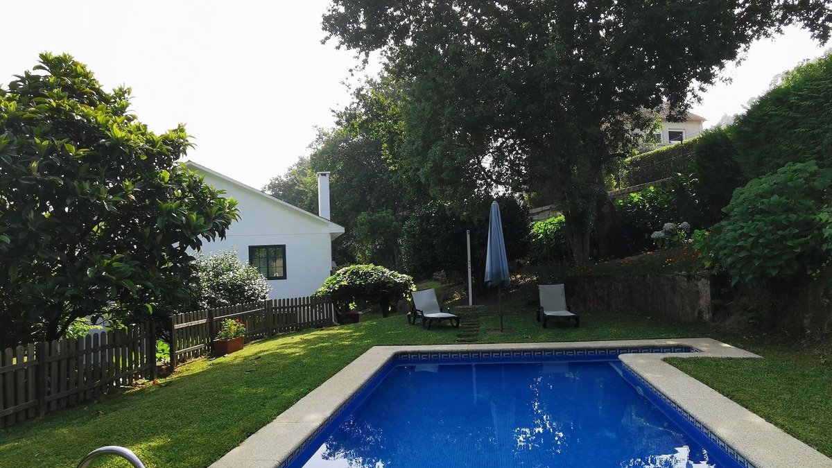 Gondomar House | Gondomar House with garden and pool near the beach and mountains