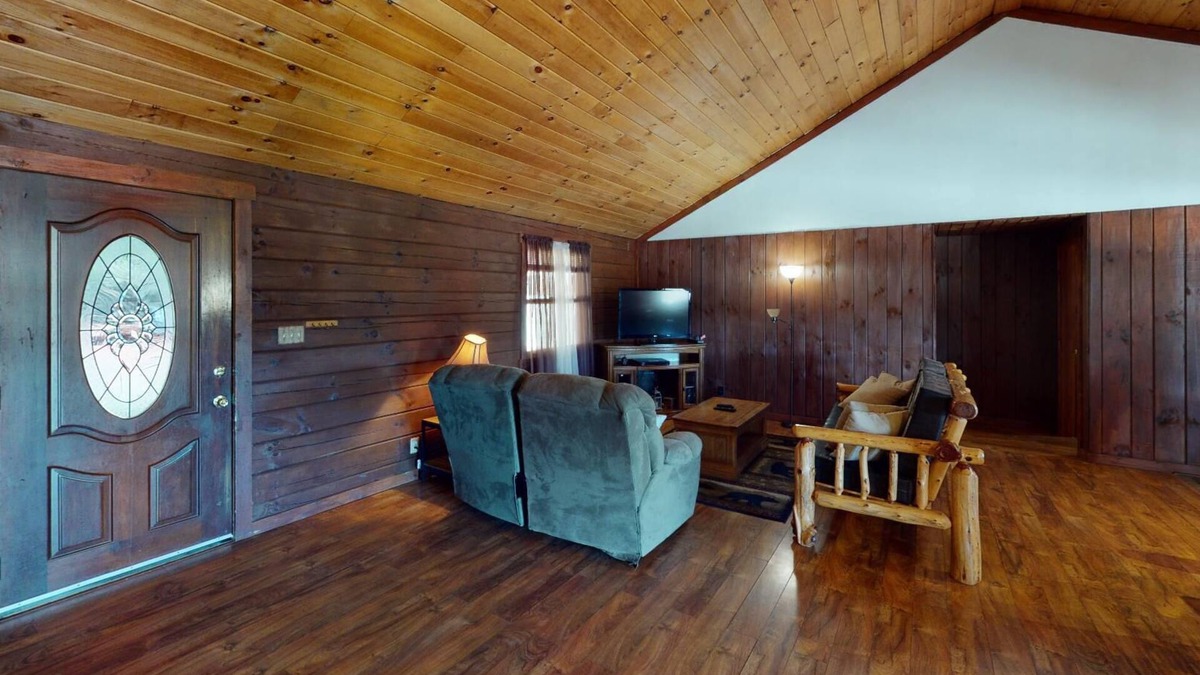 Carbon Hill Cabin | Gone Fishin' - Cabins in Hocking