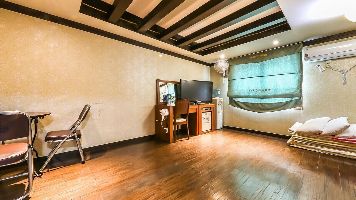 Gongju Hotel | Gongju Titanic