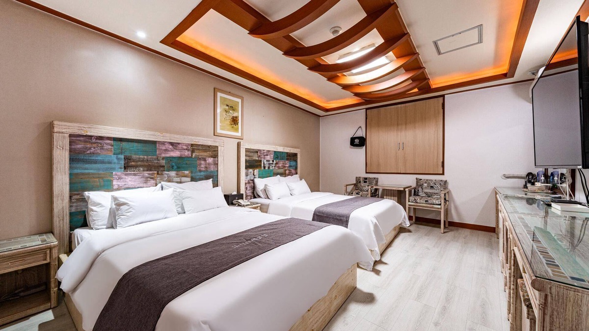 Gongju Hotel | Gongju White Castle