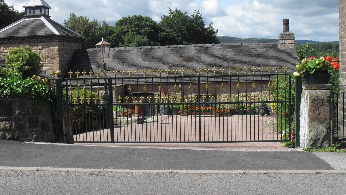 Crich House | Good Central Based