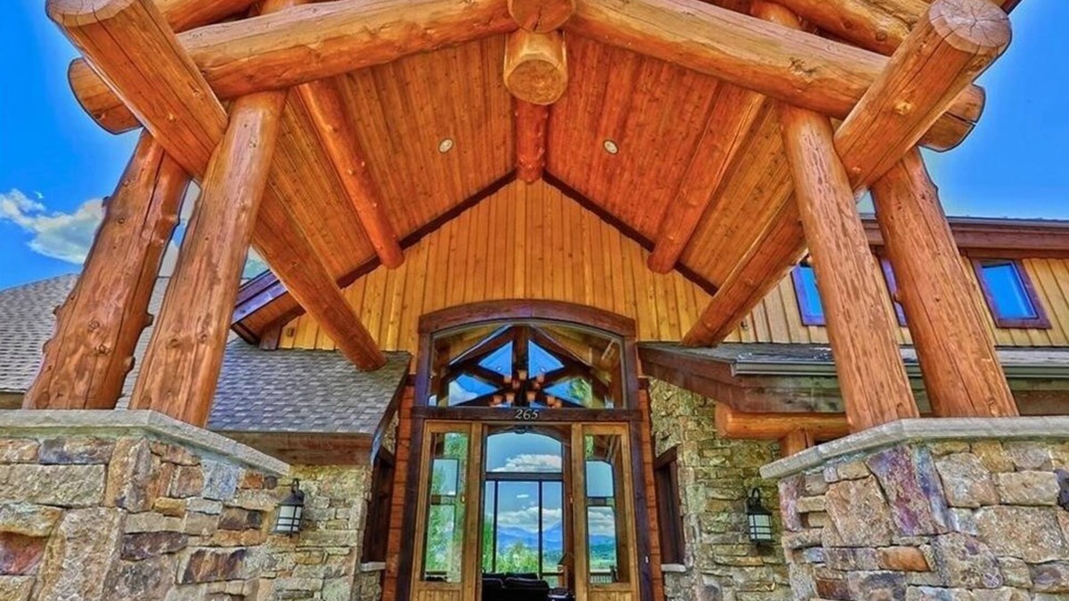 Three Peaks Cabin | Good Elevations On Two S Drive 5 Bedroom Home by RedAwning