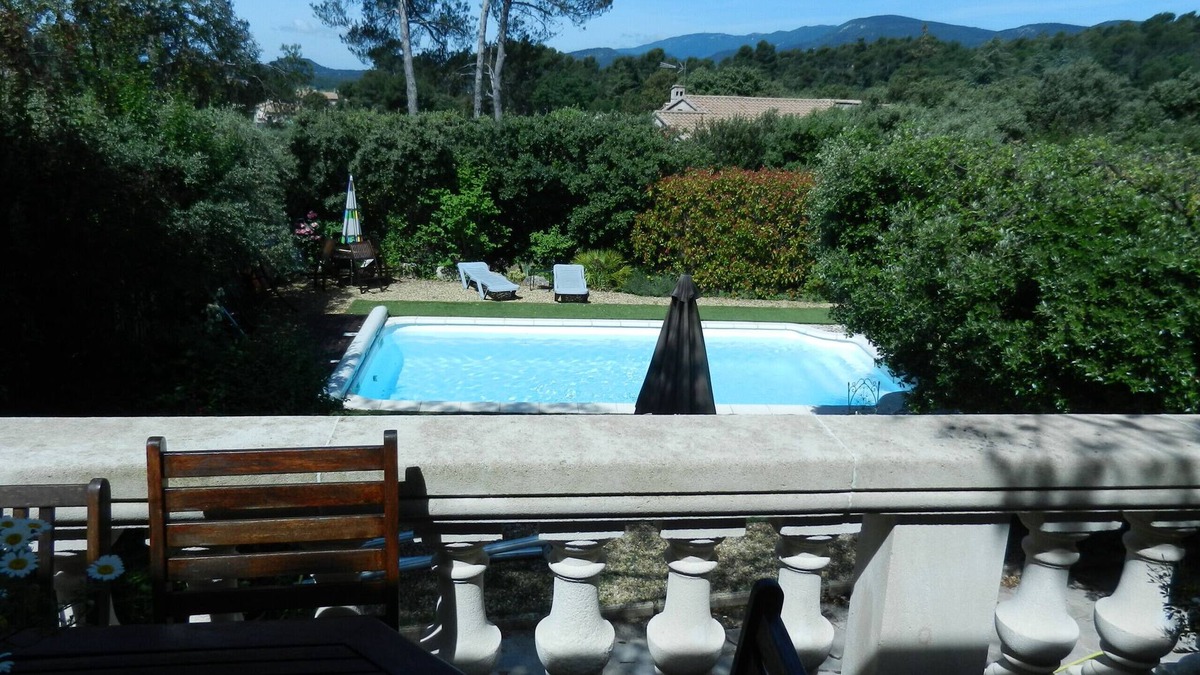 La Bastide-des-Jourdans Villa | Good equipment for this holiday home with heated pool in the Luberon