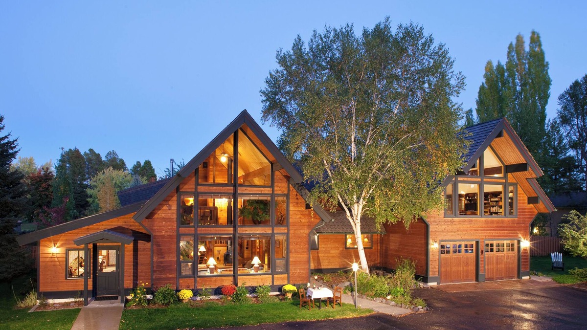Whitefish Bed & Breakfast | Good Medicine Lodge Bed & Breakfast