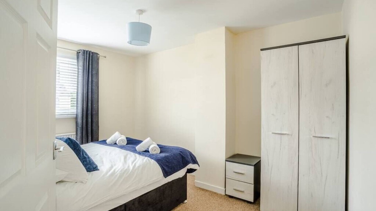 Pontlliw and Tircoed Apartment | Good Nights Sleep at The Twyn