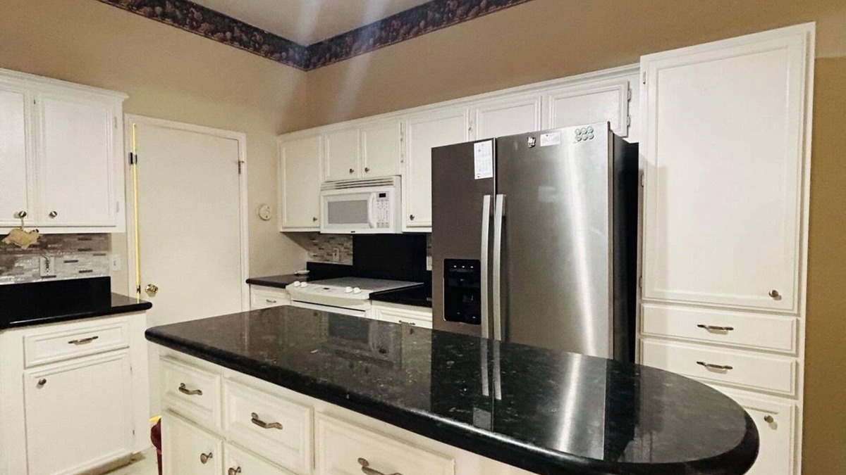 Mission House | Good place for a staycation or home away from home!