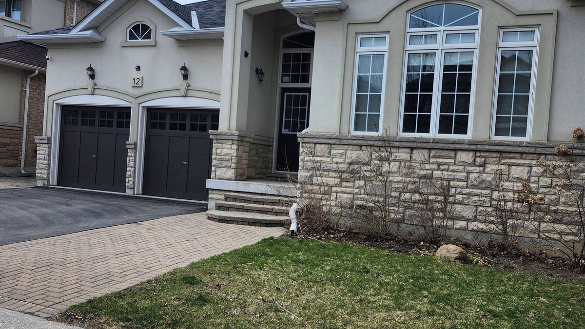 Vaughan House | Good Stay at Maple