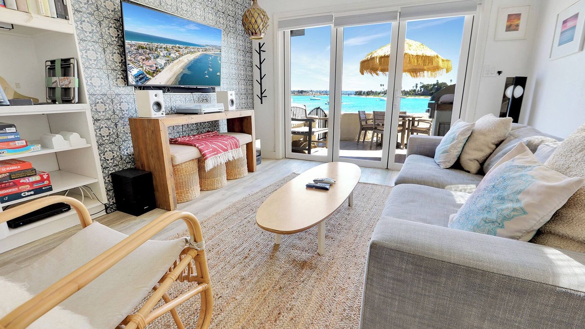 Central Mission Beach Condo | Good Vibes Only .