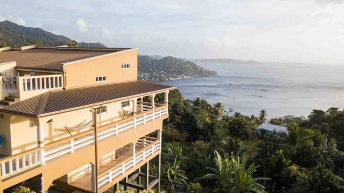 St. George's Apartment | Good vibes & Sunsets