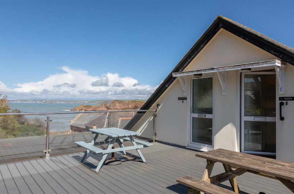 Hope-Cove Apartment | Goody