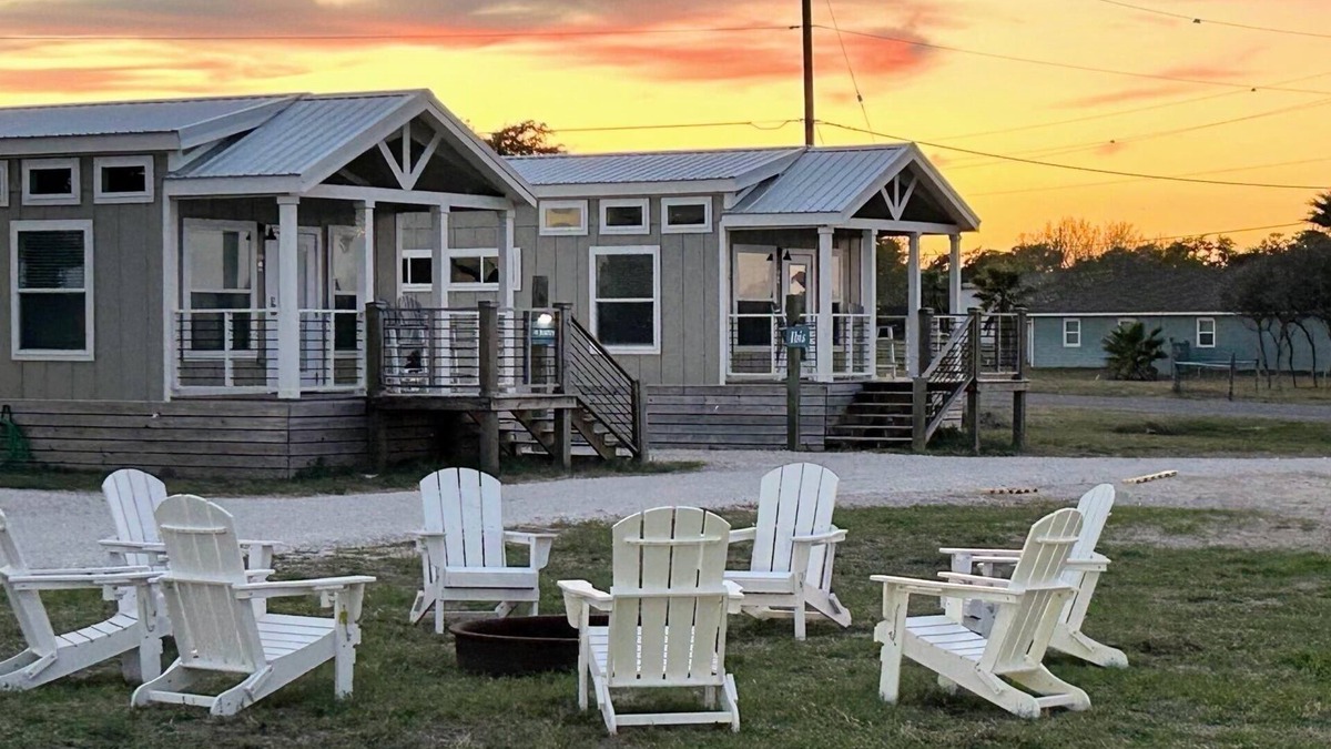 Rockport House | Goose Island Flats -The Whistler 1 BR 1BA
