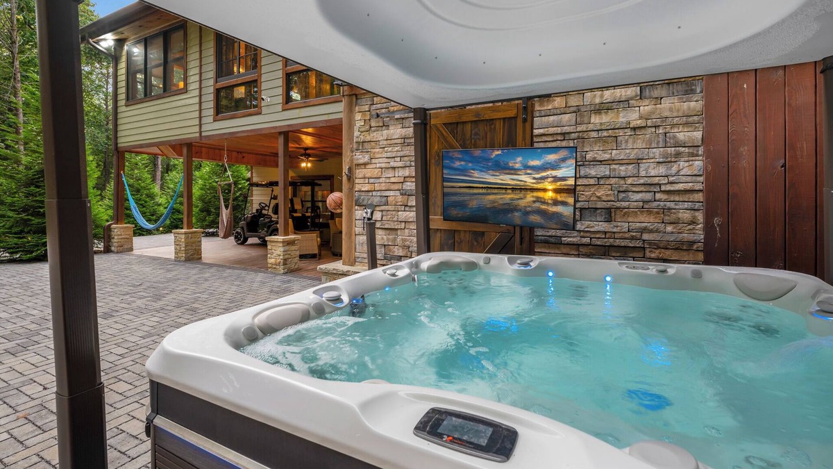 Cherry Log Cabin | Goose Island Retreat Cherry Log GA
