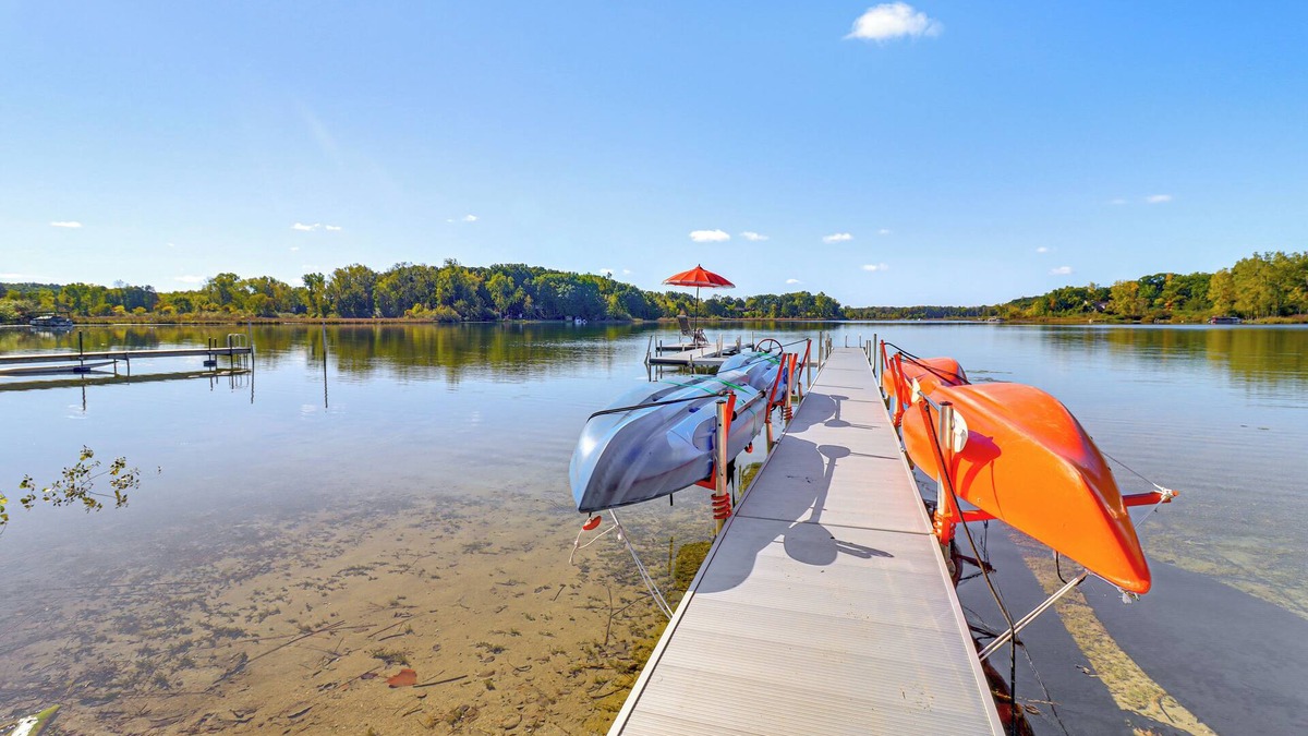 Jerome House | Goose Lake Home: 13 Mi to Michigan Int'l Speedway