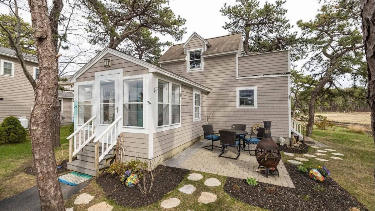 Kennebunkport House | Goose rocks beach! Dock & River views!