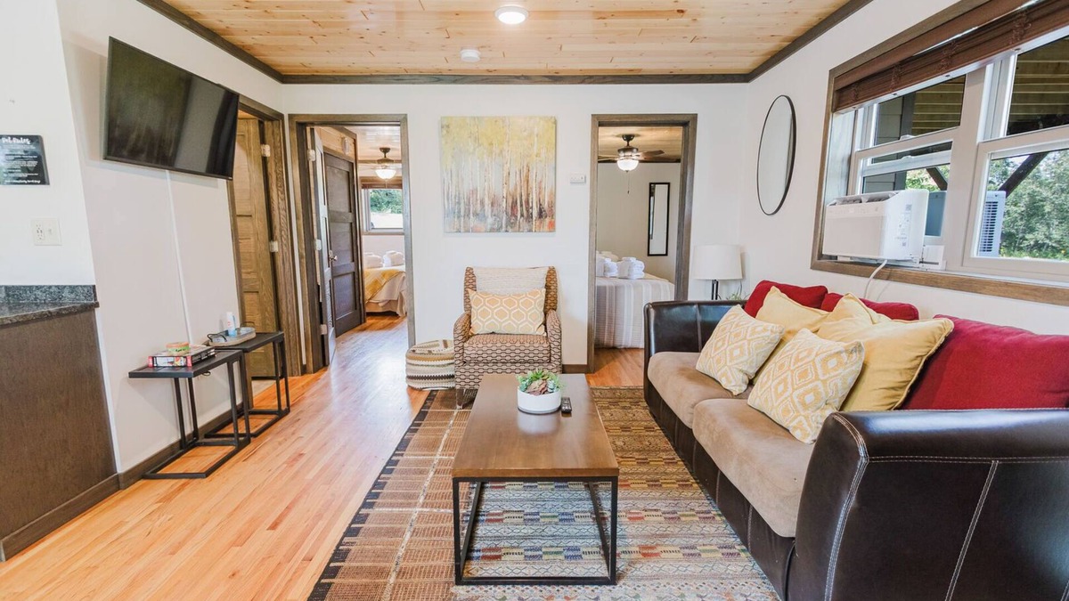 Two Harbors Apartment | Gooseberry Trailside Suites | Encampment River Suite