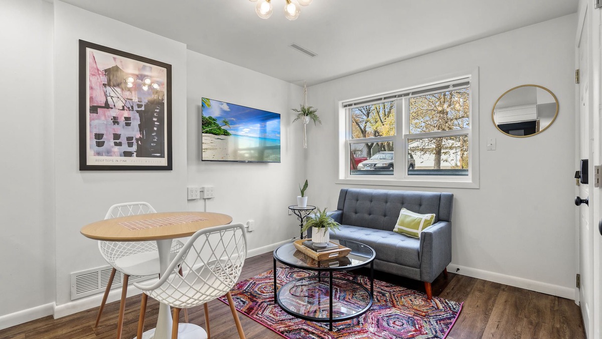 Mann Apartment | Goosetown Getaway - 10 min walk from downtown and campus