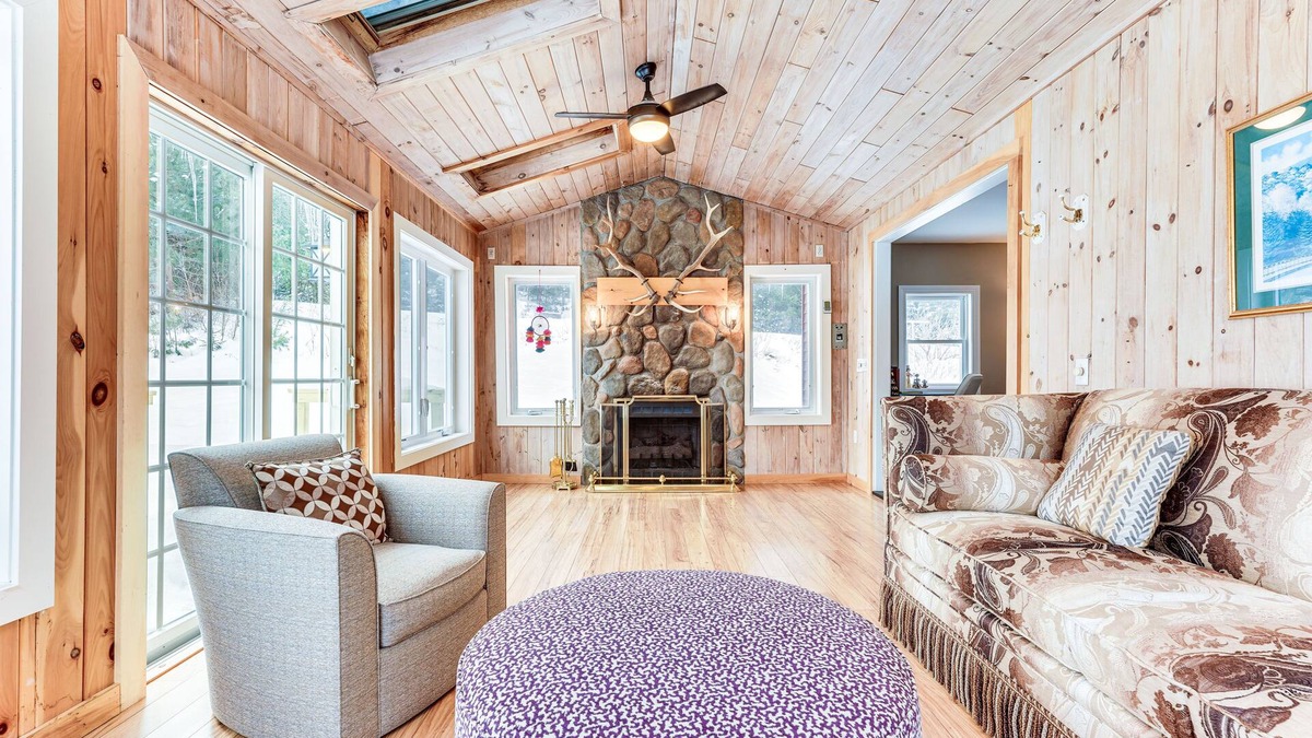 North Creek Cabin | Gore Mountain Retreat: Deck & Game Room