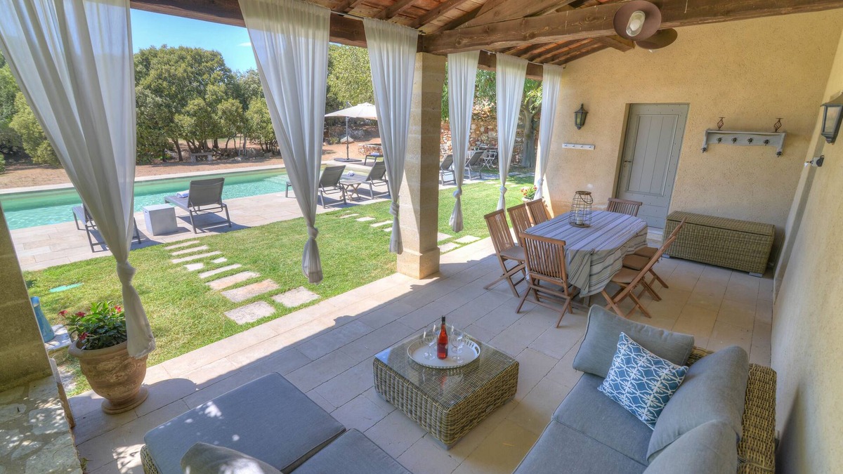 La Capelle-et-Masmolene Other | Gorgeous property in a calm village with plenty of space & heated pool