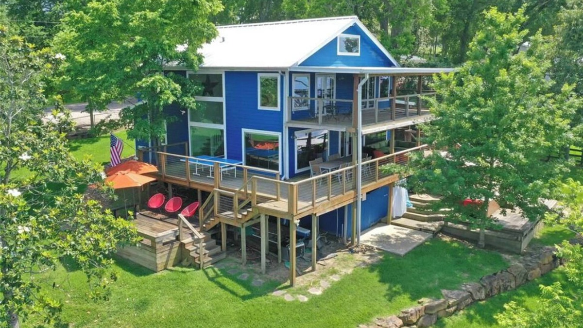 Coldspring House | Gorgeous, 1 Acre, Private, Waterfront Lake Livingston Oasis w/Dock