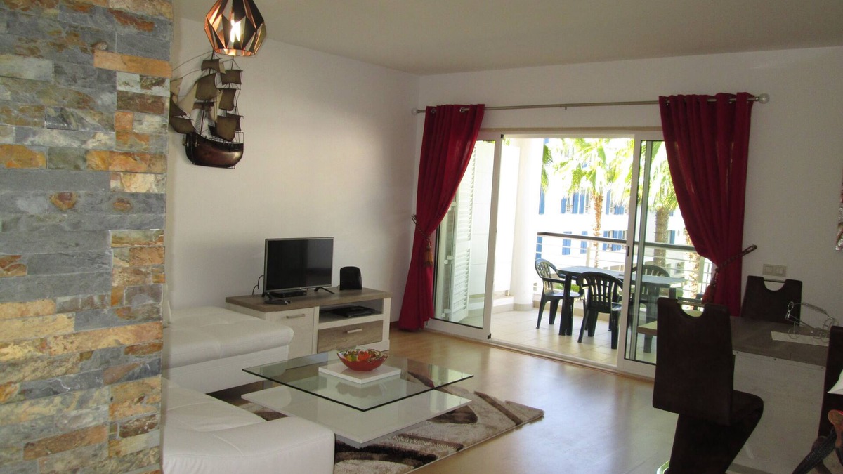 Telheiro Apartment | Gorgeous 1 bed apt on the MARINA with FREE Pool access & FREE garage parking