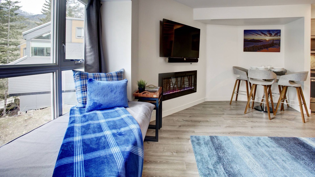 Nordic Estates Condo | 🏘Gorgeous 1 Bedroom Suite🛏Free Parking/Creekside