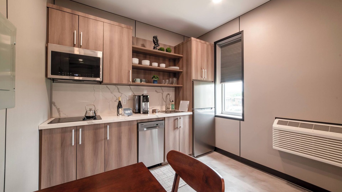 Binghamton Apartment | Gorgeous 1BR Hurpur View w/5 star finishes