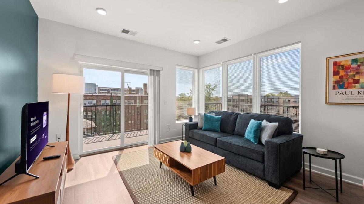 Hough Apartment | Gorgeous 2 Bed/2 Bath | CLE Clinic | Balcony