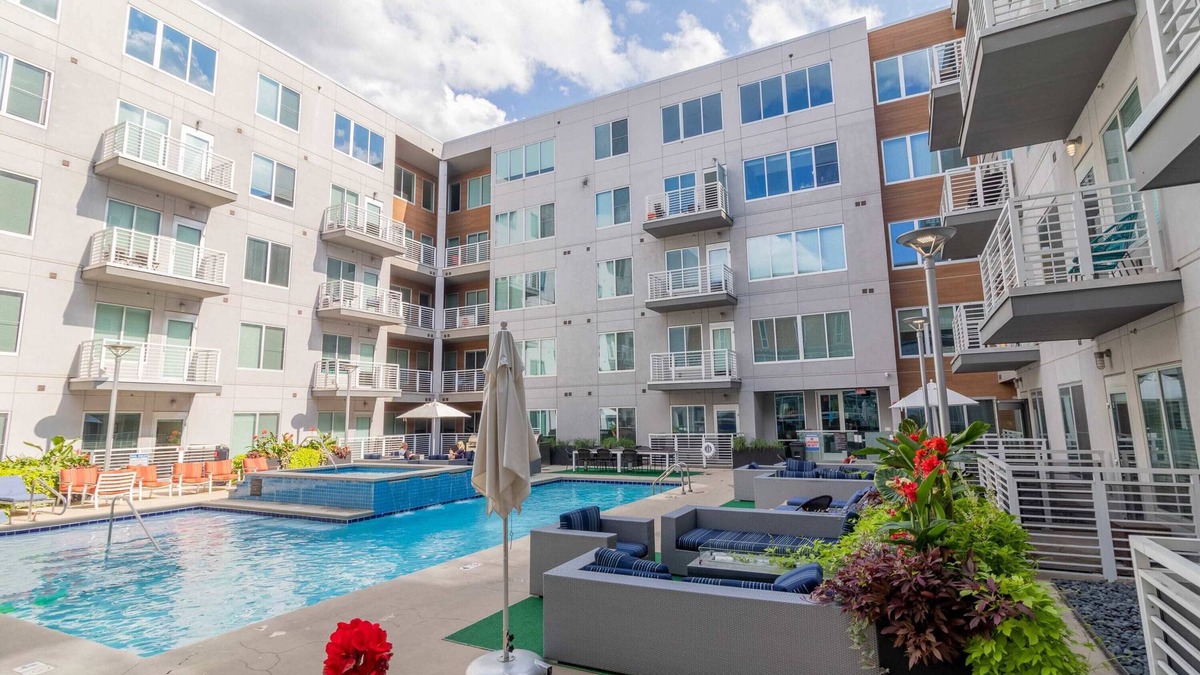 Grandview Heights Apartment | Gorgeous 2 Bed 2 Bath Apartment