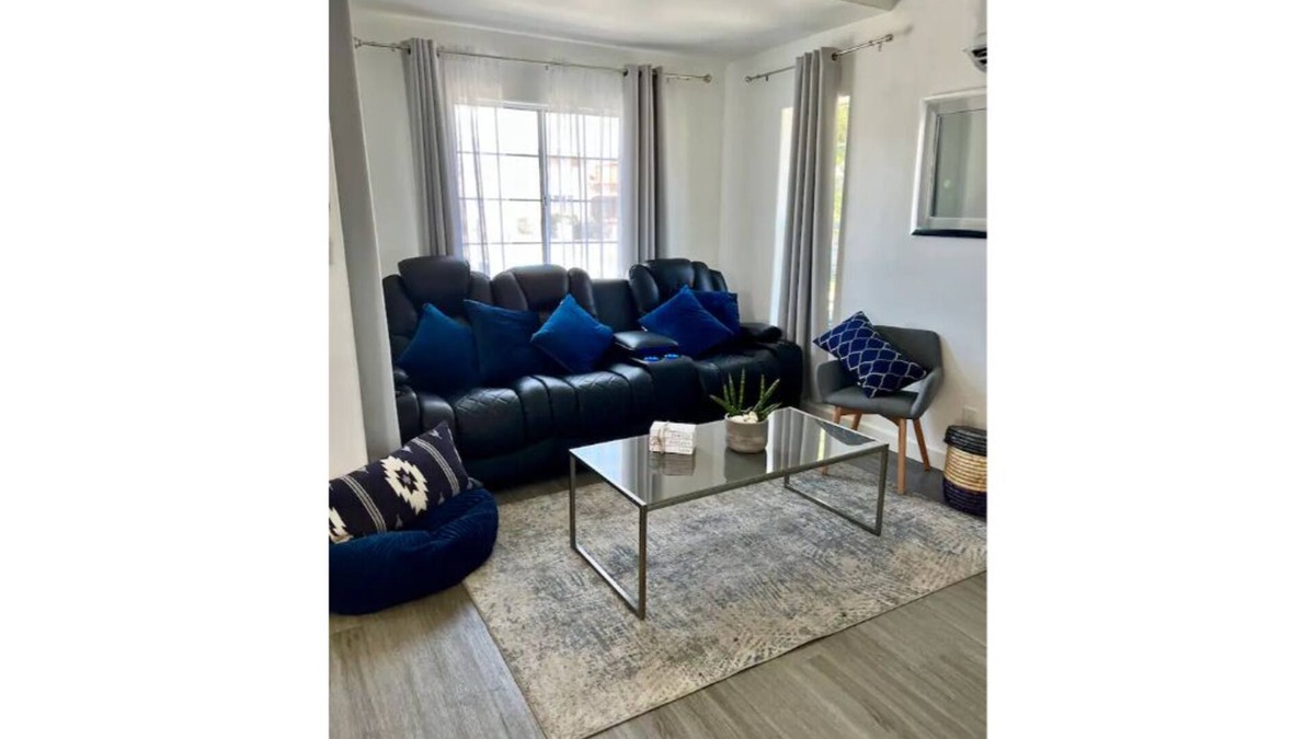 South Gate House | Gorgeous 2 bedroom 2 bath Near SoFI