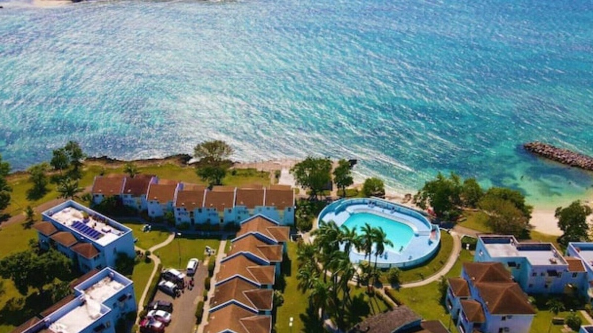 Orange Bay Villa | Gorgeous 2 Bedroom Beachfront Villa @ Paradise Point Negril
