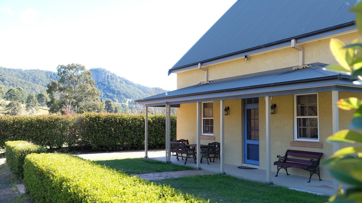 Mograni Cottage | Gorgeous 2 bedroom cottage set in a vineyard with valley views