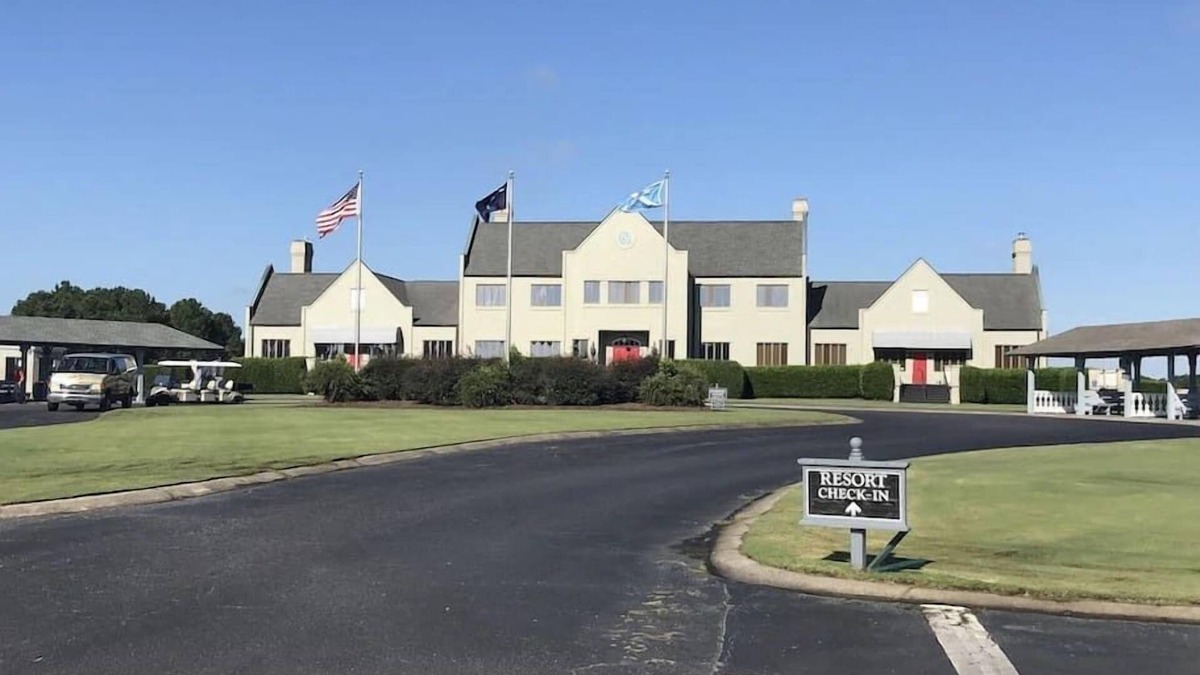 Red Hill Apartment | Gorgeous 2 Bedroom Condo in Legends Golf Community