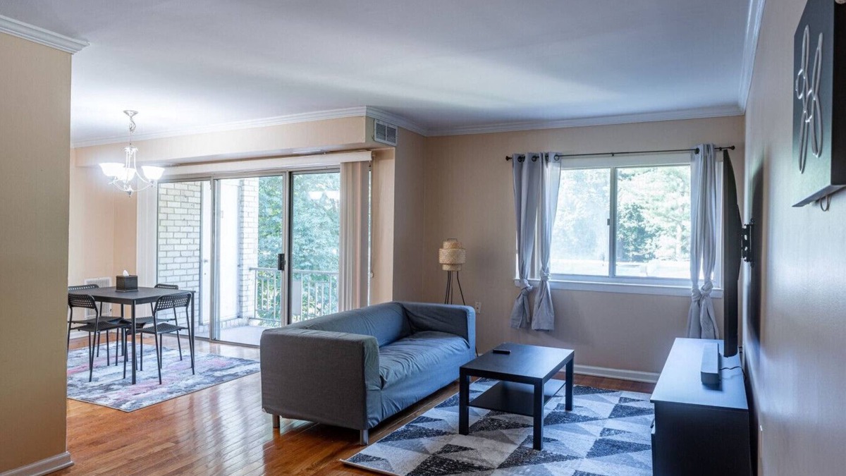 North Bethesda Apartment | Gorgeous 2B1BA w/Balcony ID114