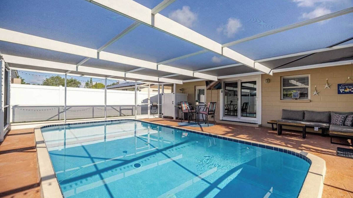 Pinellas Park House | Gorgeous 2BDRM with Private-Heated Pool, Mins From Gulf Coast Beaches And Parks.
