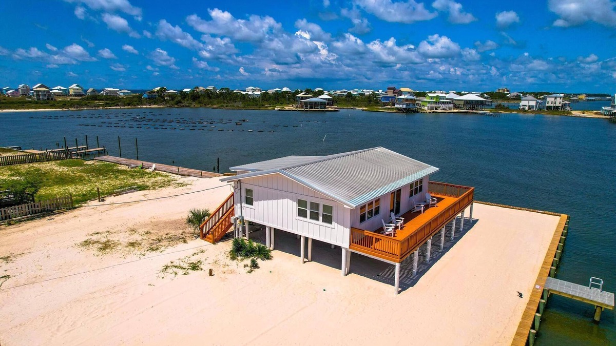 Fort Morgan Pines House | Gorgeous 3 bdrm/2 ba home with panoramic views of Mobile Bay & easy beach access