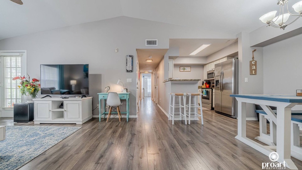 Indian Bayou Condo | Gorgeous 3 bed 2 bath condo with pool near beach