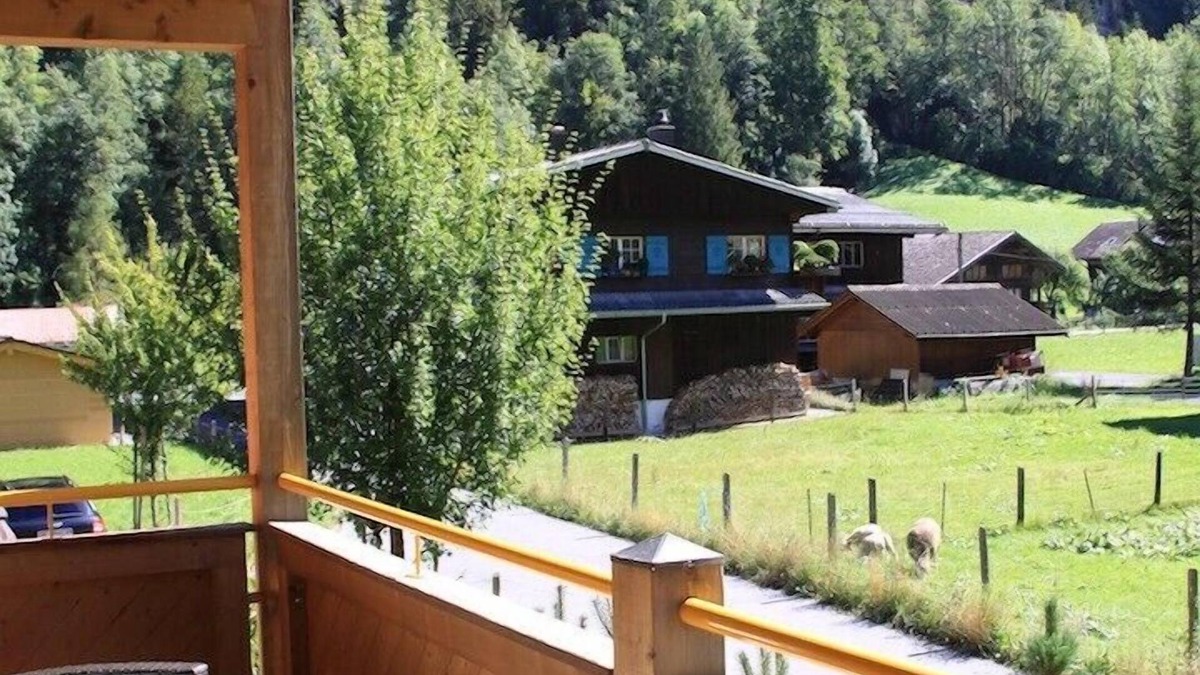 Lauterbrunnen Apartment | Gorgeous 3 Bedroom Apartment with Uninterrupted Lauterbrunnen Valley Views