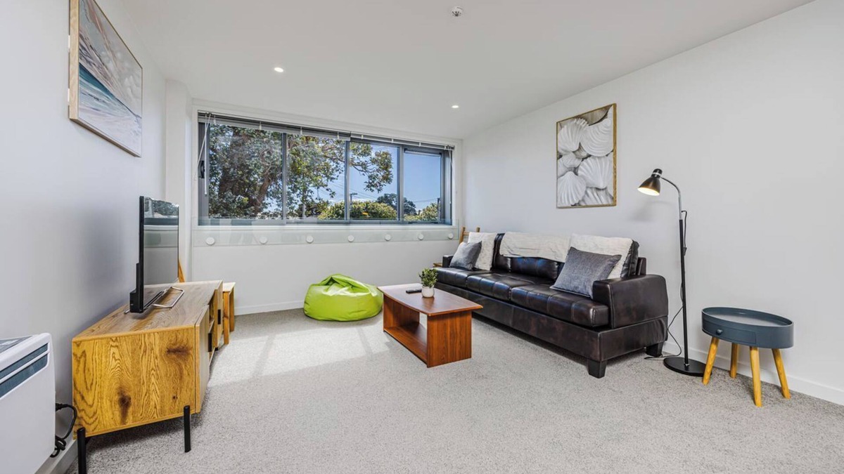 Mount Albert Apartment | Gorgeous 3-bedroom apartment in Auckland - 5 min to Eden Park