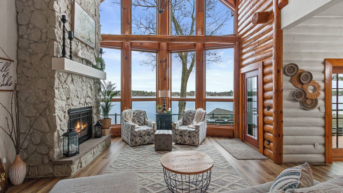 Wautoma House | Gorgeous 3-Bedroom Lake House on Silver Lake in Wautoma, WI