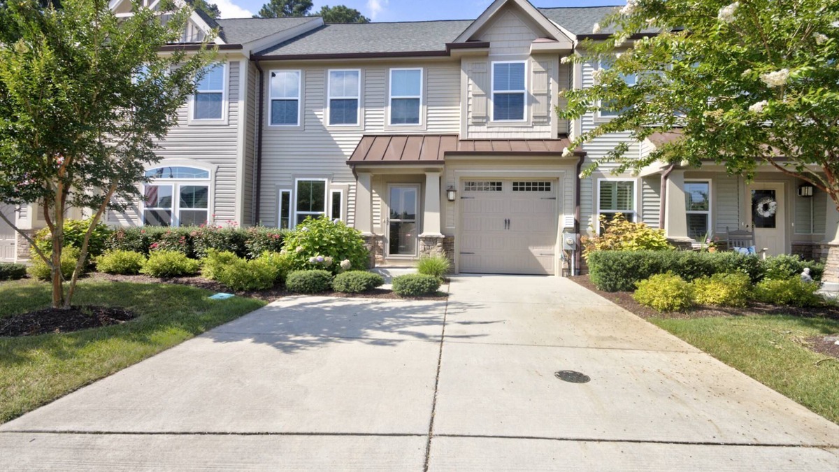 Frankford House | Gorgeous 3 BR, 2.5 BA, 5 Miles to Bethany Beach, Pool, Tennis, Walking Trails, and Free Activities!
