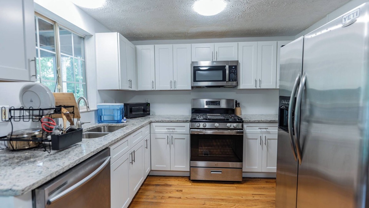 Stone Mountain House | Gorgeous 4-Bed Home Sleeps 20, Near Airport & Downtown!