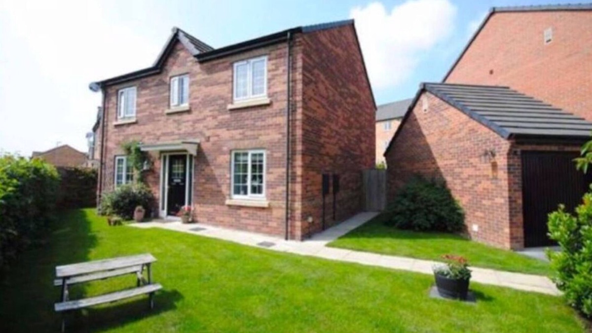 Stanley House | Gorgeous 4 bed house by St. Aidans RSPB Reserve