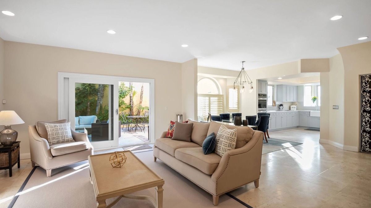 North Redondo House | Gorgeous 4-bedroom home close to the beach