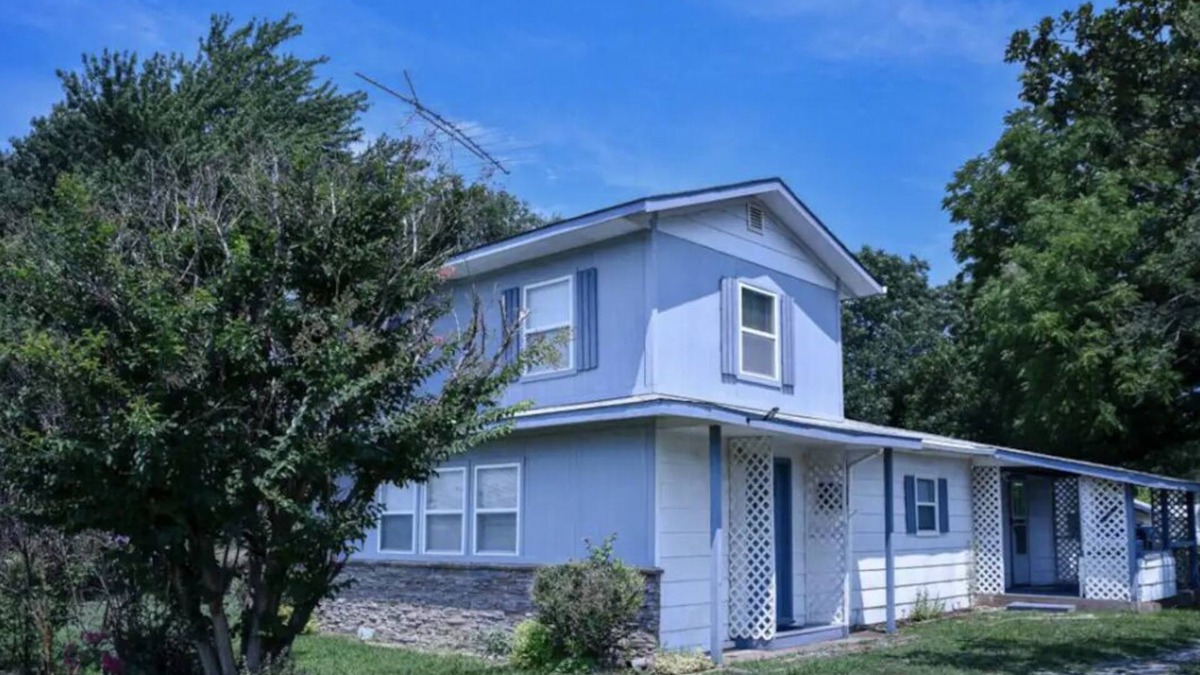 Maysville Other | Gorgeous 4 bedroom With Arcade Country Living