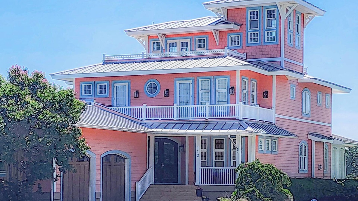 Cape Charles House | Gorgeous 5 Bedroom, 3 Bath Waterfront Home!