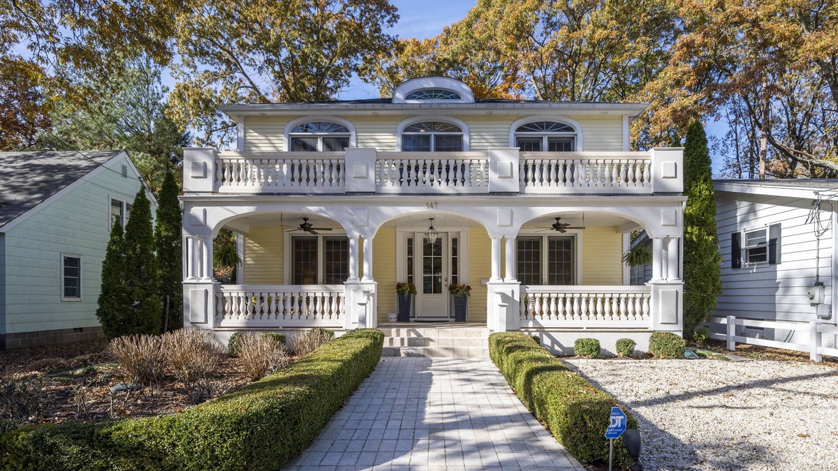 The Pines House | GORGEOUS 5 BR HOME IN REHOBOTH BEACH - 147 Columbia Ave