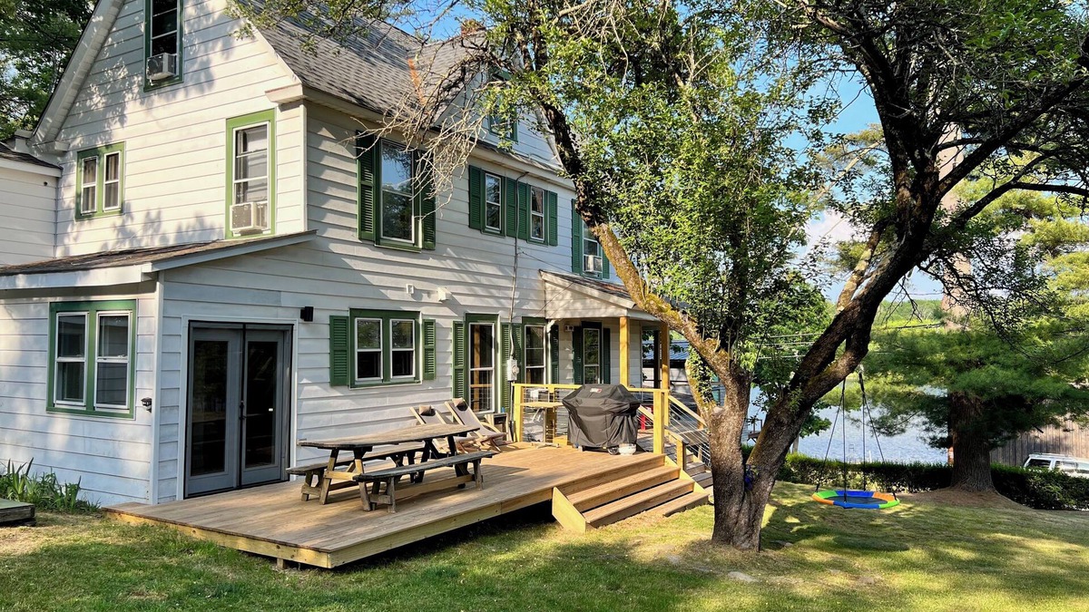 Cochecton House | Gorgeous 6-bdrm lake farmhouse with EV Charger