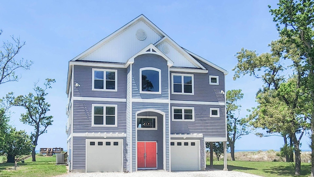 Bay Ridge House | Gorgeous 6 Bed, 5 Bath Beachfront Home With Private Beach!