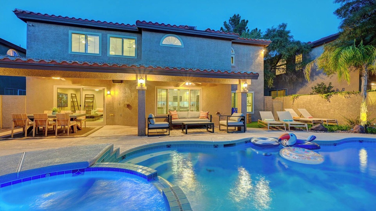 Silverado Ranch House | Gorgeous 6 Bedroom w/King beds, Pool & Spa and Games